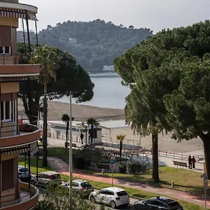casa-lussuosa-vista-mare-ad-un-passo-dalla-spiaggia.hotelitalianriviera.com/