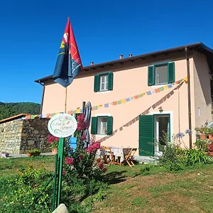 accogliente-casa-tra-le-verdi-colline-liguri.hotelitalianriviera.com/